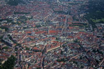 München mit der Frauenkirche und dem Marienplatz von oben 5.7.2020