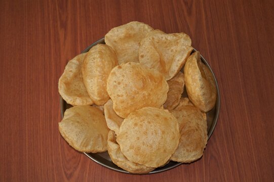 break fast poori on a plate
