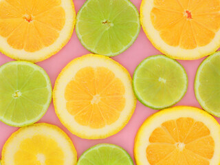 Fototapeta na wymiar Rodajas de limas y limones saludables