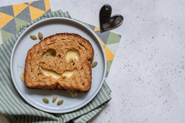 Jack o lantern grilled cheese toast for Halloween