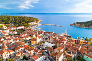 Obraz premium Makarska. Tourist city of Makarska waterfront aerial view