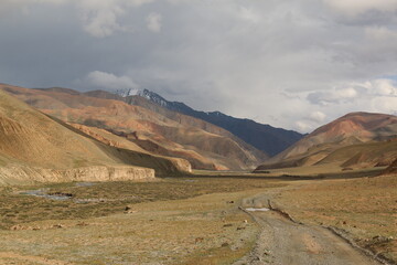 Fototapeta na wymiar mountain road in the Tien-Shan