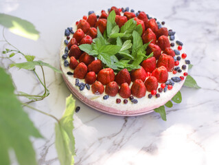 cheesecake with strawberries