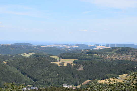 Weite Eifellandschaft Um Die Hohe Acht