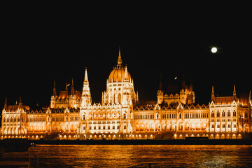 Night photo of the budapest parliament building