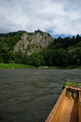 Przełom Dunajca, spływ Dunajcem na flisackiej łodzi