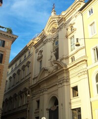 Fototapeta premium A different angle of a building in Rome