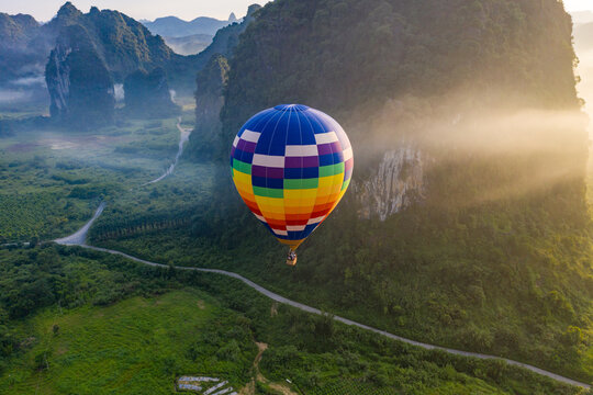 Fototapeta Hot Air Balloon