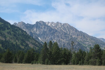 Fototapeta na wymiar Mountains of the Tetons in Wyoming
