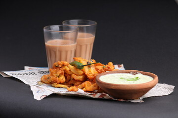 Crispy Kanda bhaji/Bhajji or Pyaj Pakode or fried onion pakora, delicious street food, favourite...