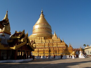 Fototapeta premium temple in mandalay myanmar