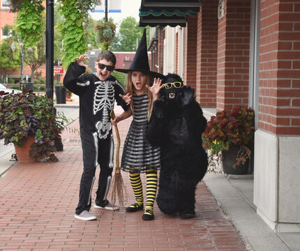 People Dressed up In Halloween Costumes