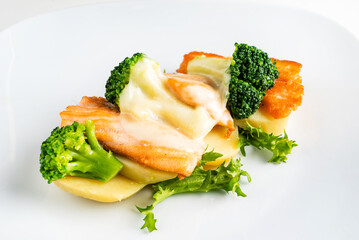 roasted salmon with vegetables