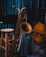 Obraz premium saxophone on stage
