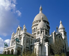 SACRE COEUR BASILICA IN MONTMARTRE, PARIS
