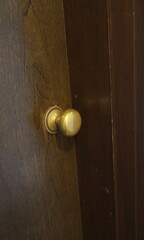 古いタイプのドアの部品のクローズアップ