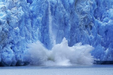 GLACIER IN ALASKA, CONCEPT OF GLOBAL WARMING