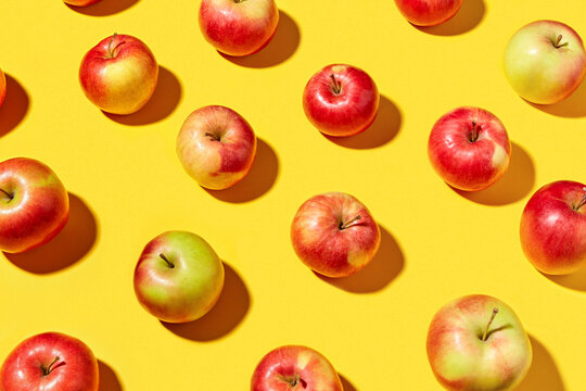 Natural organic apple pattern.