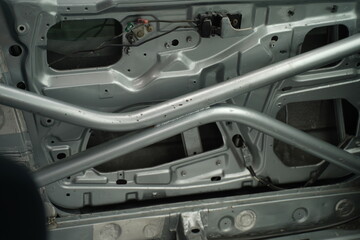 Race car's roll cage design