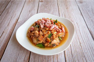 Krathon Tam(santol pound). Menu of Thailand. That is popular. And eat as much as possible.