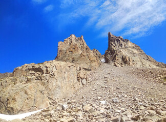 Fototapeta premium Mountain Landscape with Blue Sky