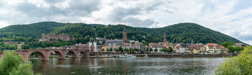 Fototapeta na wymiar view of the historic old town of Heidelberg