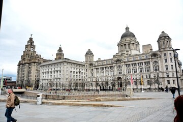 Fototapeta na wymiar buildings in Liverpool CIty