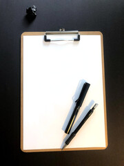 Sketchpad with stationary