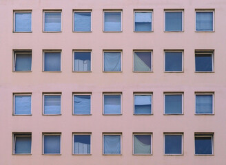 Fototapeta premium Modern facade with windows