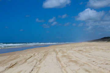 Fototapeta na wymiar Fraser Island Strand Meer 