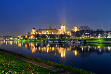 Fototapeta na wymiar Wawel Castle in Krakow at night.