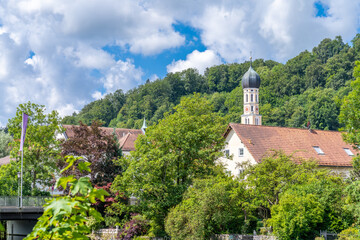 Altstadt Wolfratshausen mit Pfarrkirche St. Andreas und Rathaus