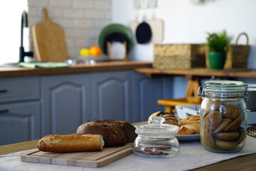 Fototapeta na wymiar sunny Sunday breakfast in a cozy kitchen. the smell of fresh bread