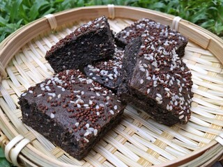 Black sesame cake that no sugar, no butter and no flour