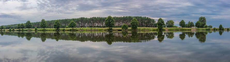 Jezioro koło Bydgoszczy. © MaciasPhoto