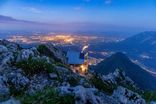 Staufenhaus bei Nacht