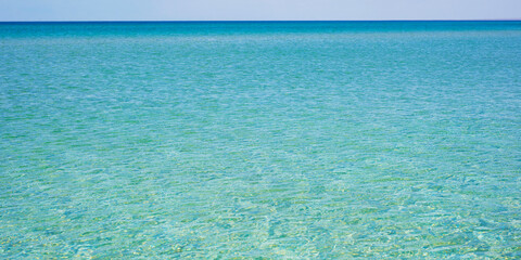 Obraz premium Turquoise sea. Background. Copy space for text.
