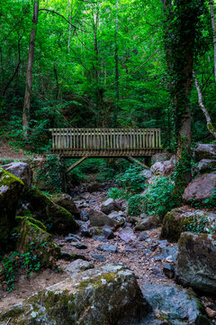 petite rivière L' Ambene dans les gorges d'Enval à sec début aout-4