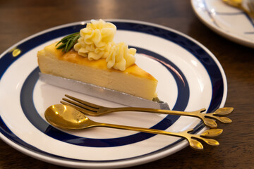 piece of cheese cake