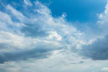 Obraz premium Clouds in the blue sky