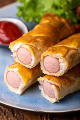 frankfurters in puff pastry