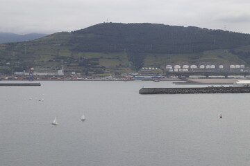Fototapeta na wymiar View of the shore of Biscay
