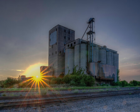 Old grain elevators on the Great Plains showing Americana at it's finest