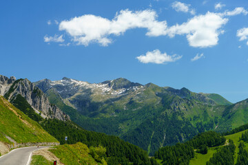 Fototapeta na wymiar Mountain landscape along the road to Crocedomini pass