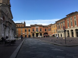 Fototapeta na wymiar piazza in Reggio Emilia 