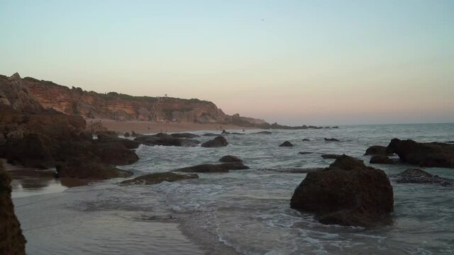 Puesta de sol en Cala de roche en chiclana de la frontera,cadiz,andalucia,espa&ntilde;a