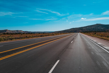 Fototapeta na wymiar Monument Valley Road. Desert highway of the American southwest.