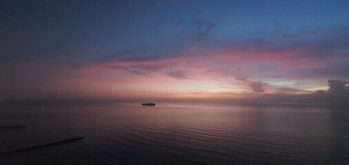 Obraz premium sunset over the sea