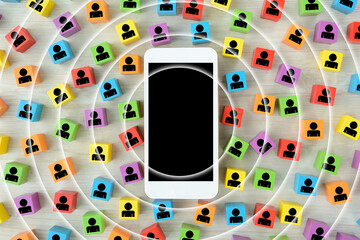 スマートフォンで情報拡散イメージ