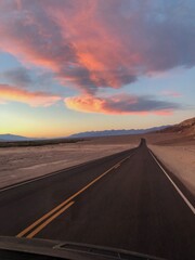 Fototapeta na wymiar Desert highway
